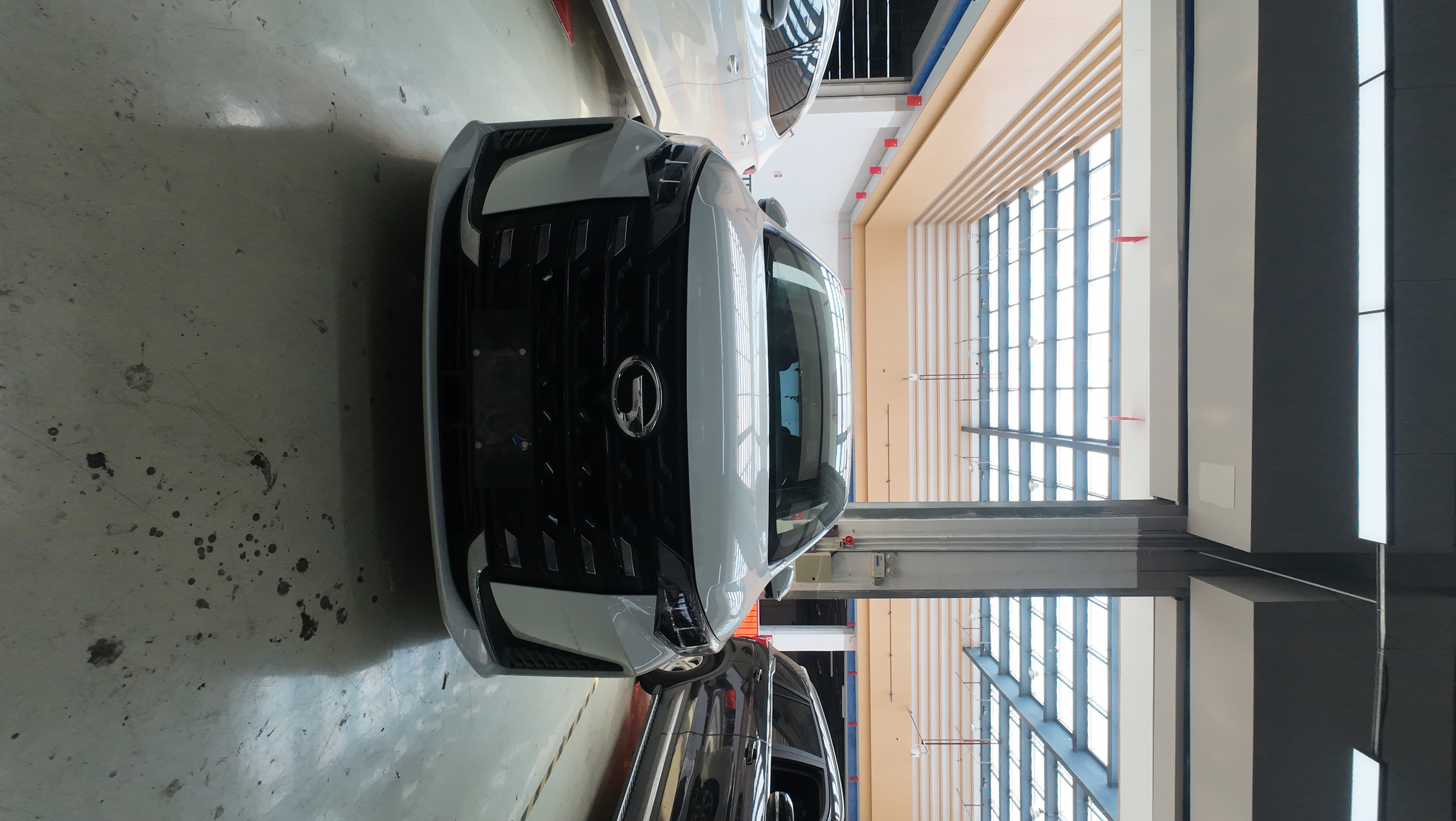 Vehicle photo 1/6