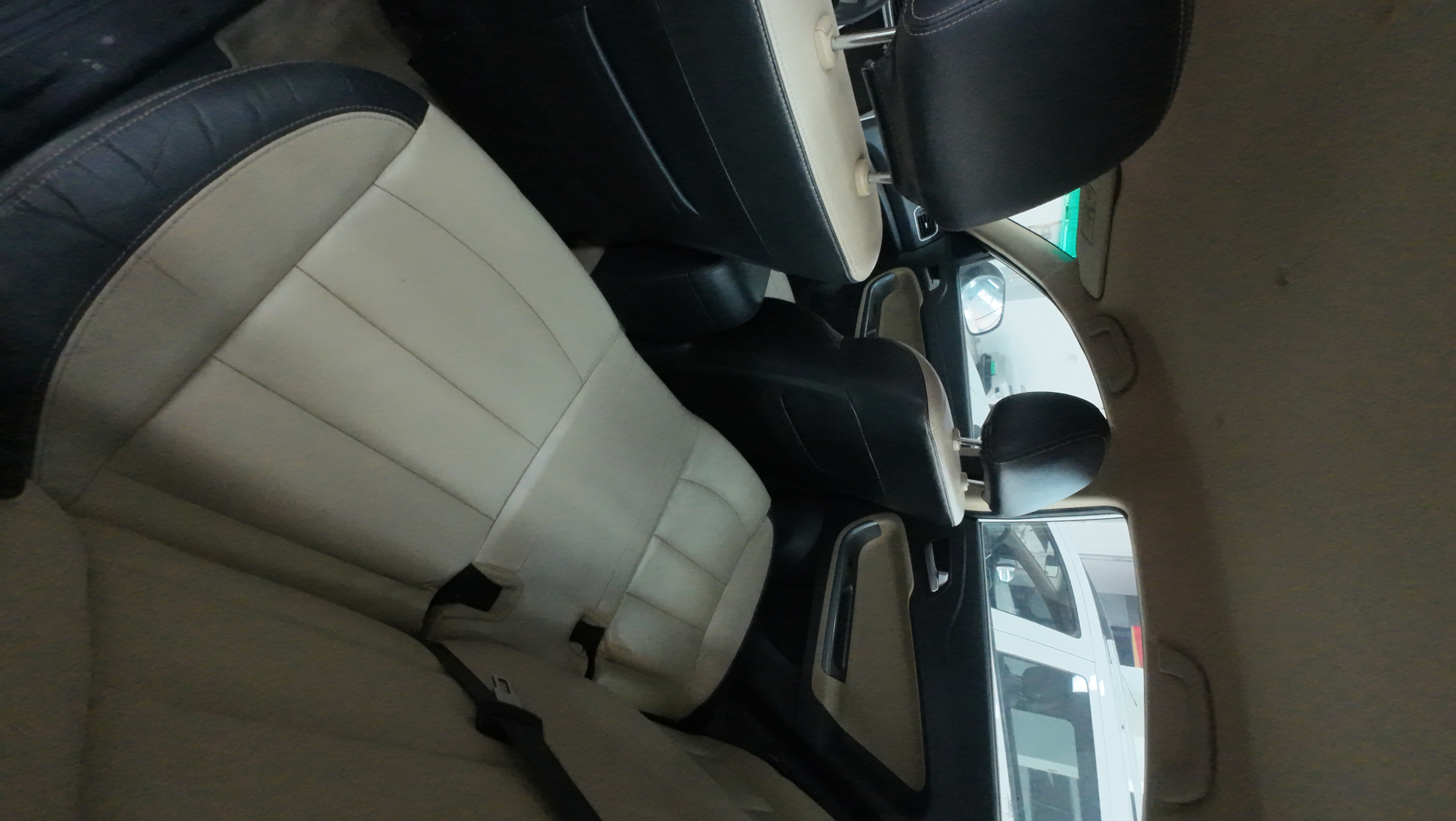 Vehicle photo 5/7