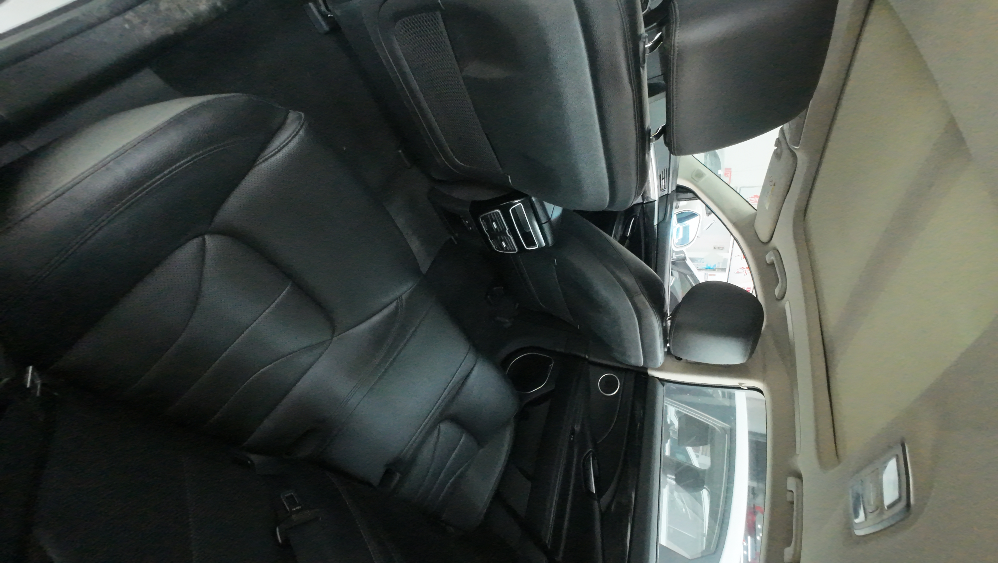 Vehicle photo 5/7