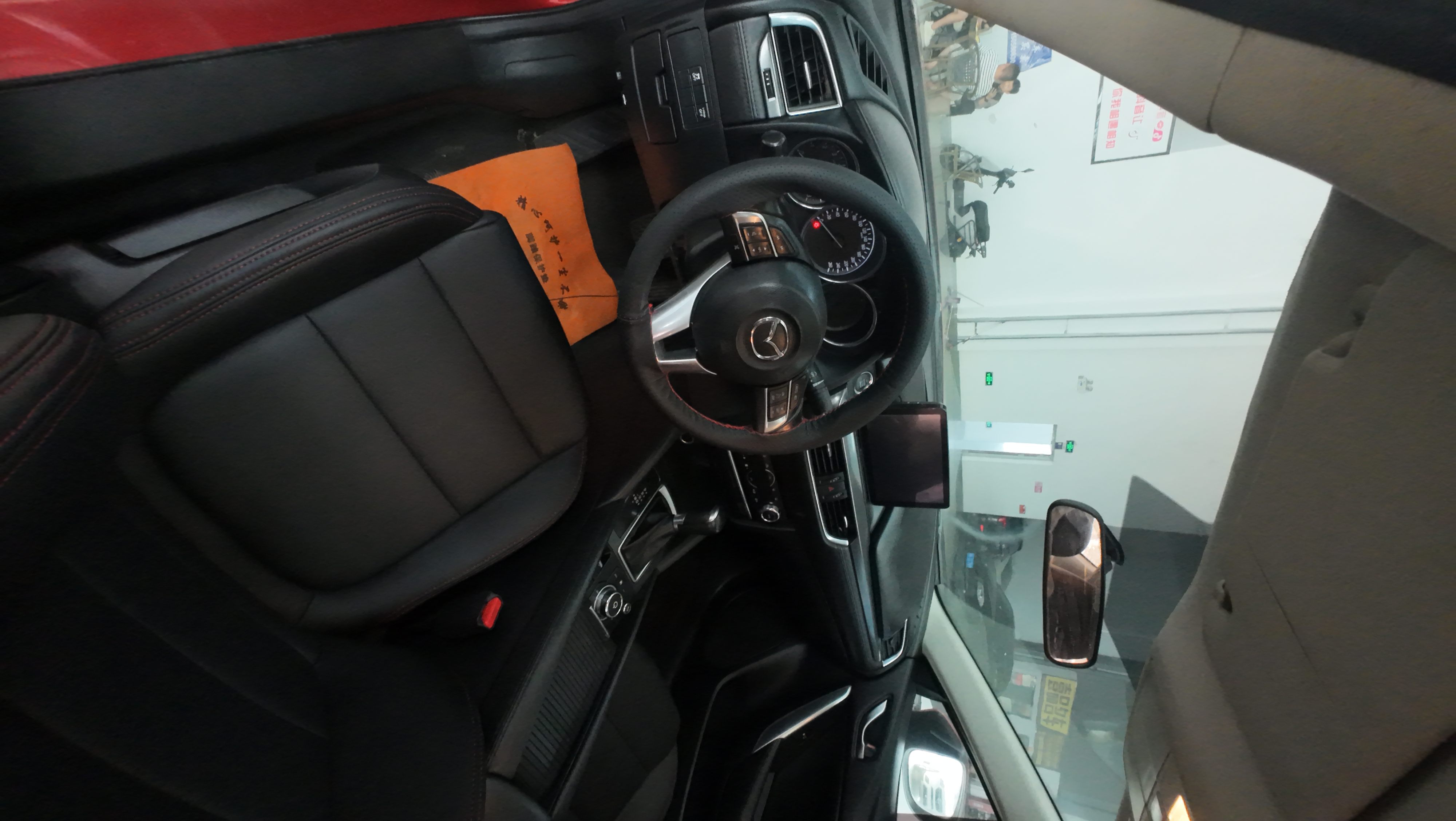 Vehicle photo 4/7