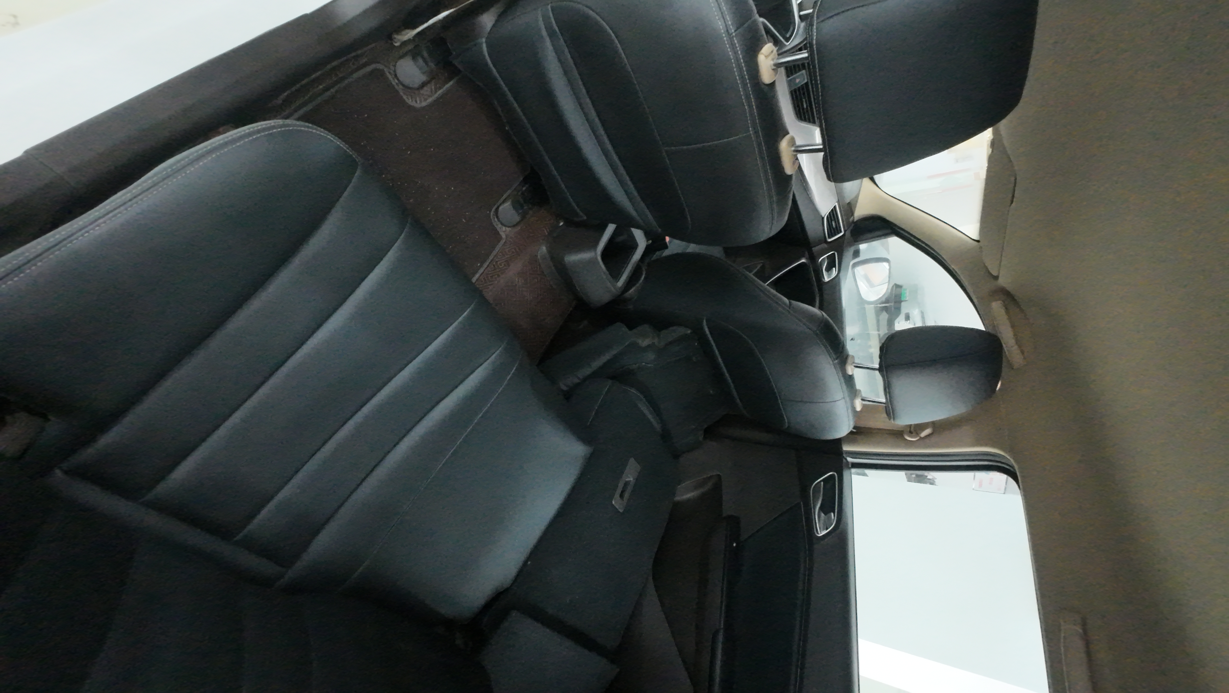 Vehicle photo 5/7