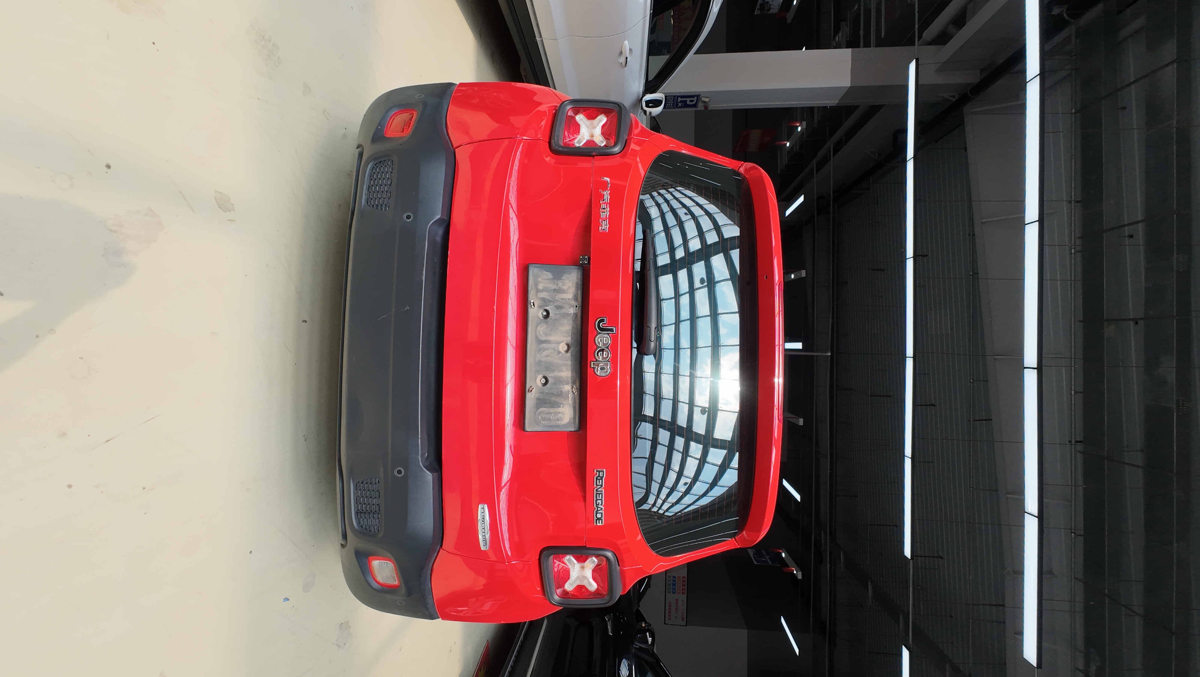 Vehicle photo 3/7