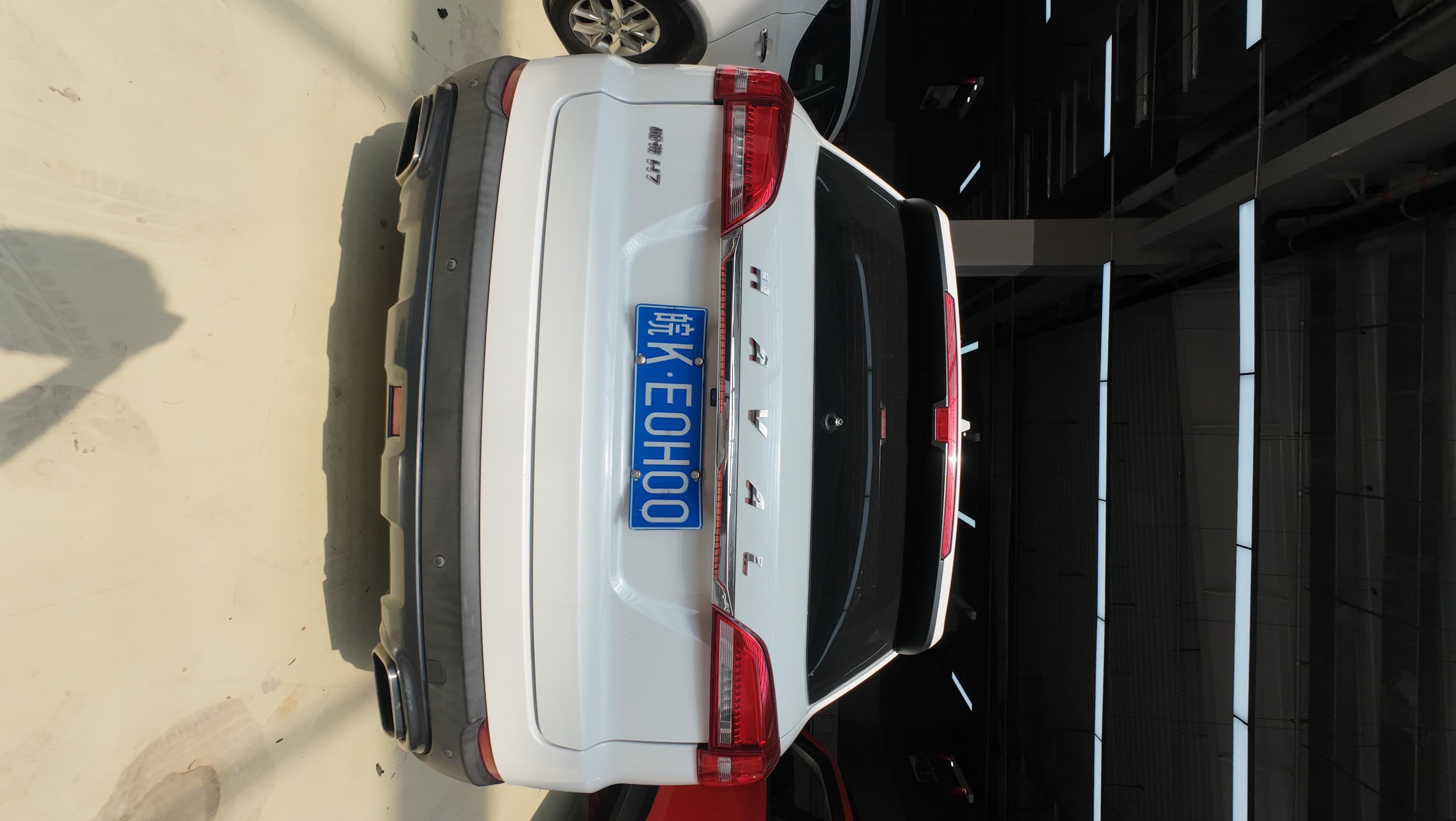 Vehicle photo 3/7