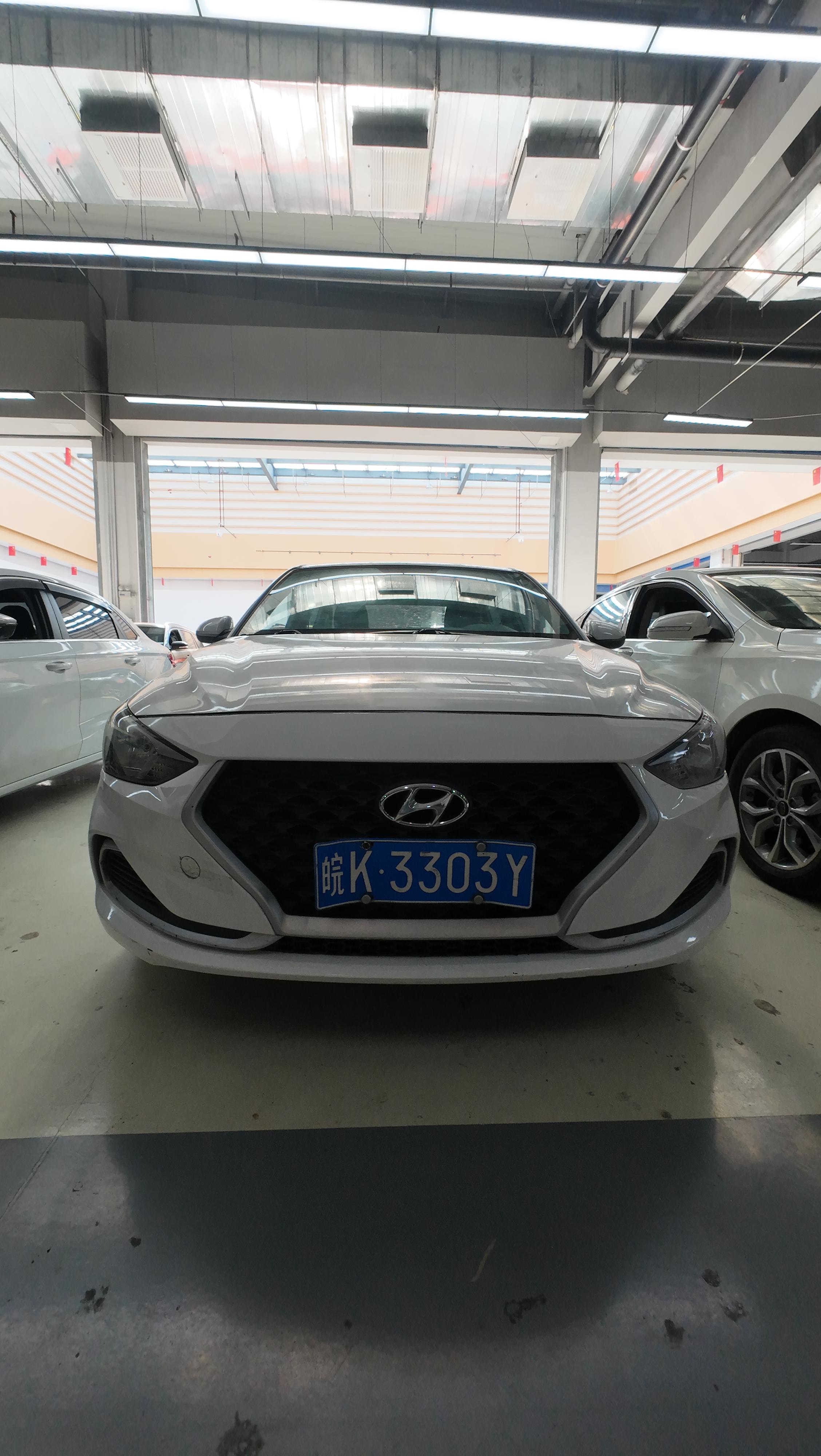 Vehicle photo 1/7