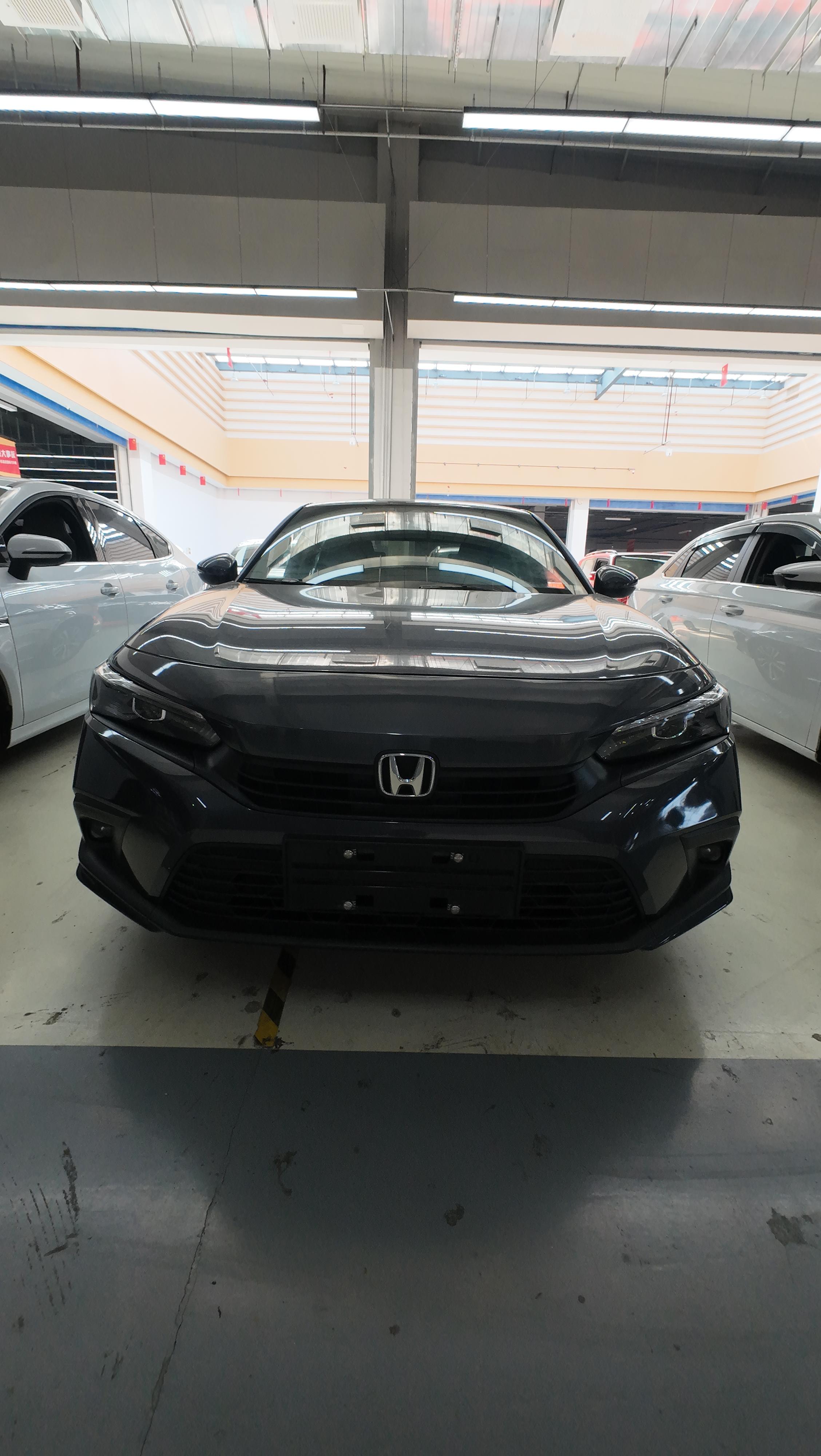 Vehicle photo 1/7