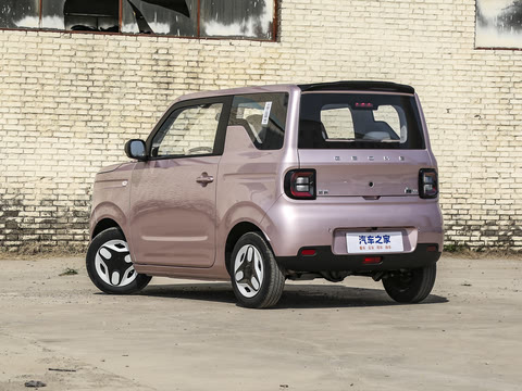 Vehicle photo 3/6